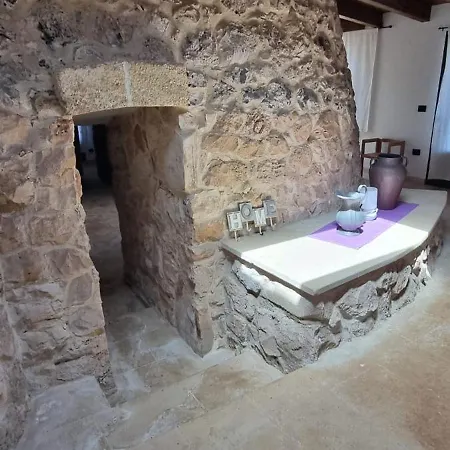 Magia Salentina! Tipico Trullo Con Giardino